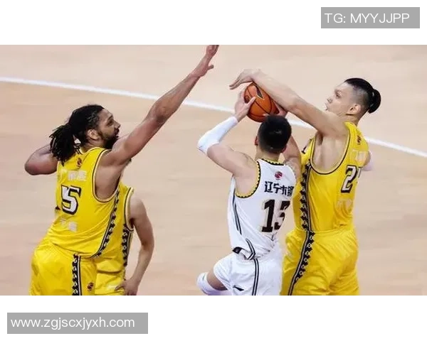 西安篮球队团队协作引发热议球迷对战术配合与球员默契的看法分析