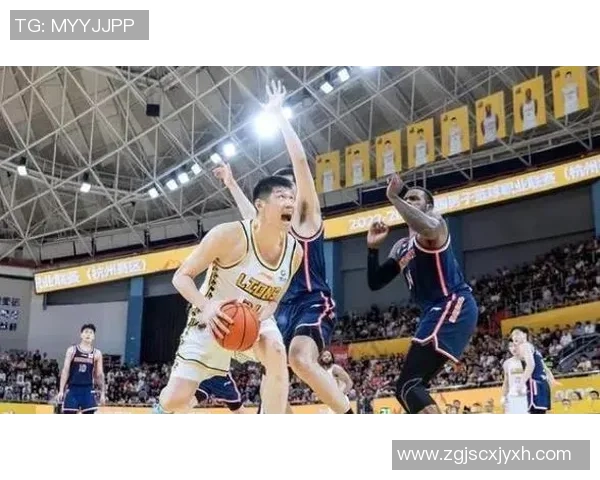 上海篮球队的默契配合揭秘:从战术到团队精神的深度解析 上海篮球队的默契配合揭秘:从战术到团队精神的深度解析